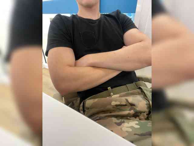 Soldat-7 Sex Cam Show