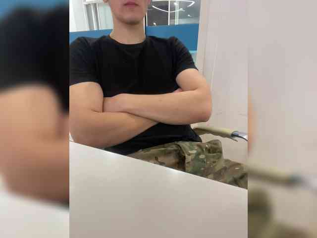 Soldat-7 Sex Cam Show