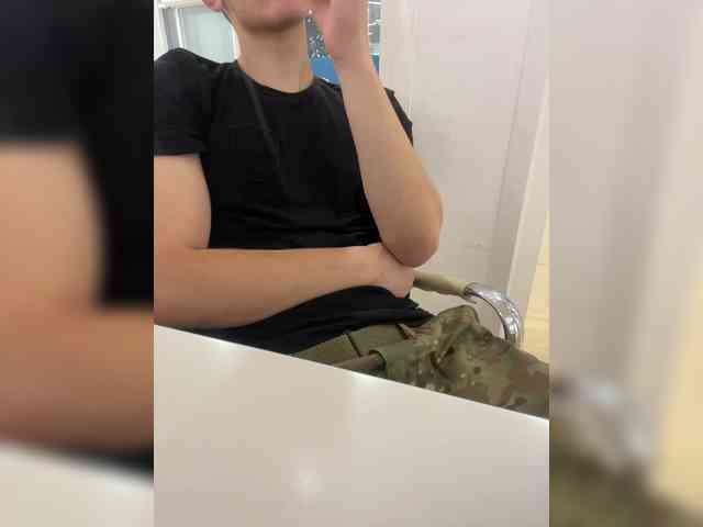 Soldat-7 Sex Cam Show