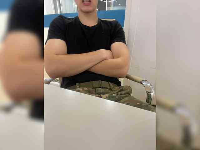 Soldat-7 Sex Cam Show