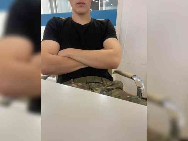 Soldat-7 Sex Cam Show