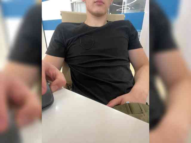 Soldat-7 Sex Cam Show