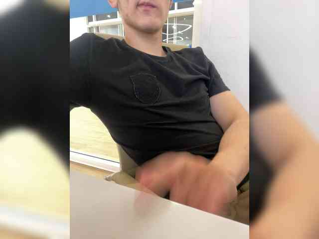 Soldat-7 Sex Cam Show