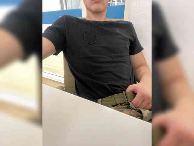 Soldat-7 Sex Cam Show