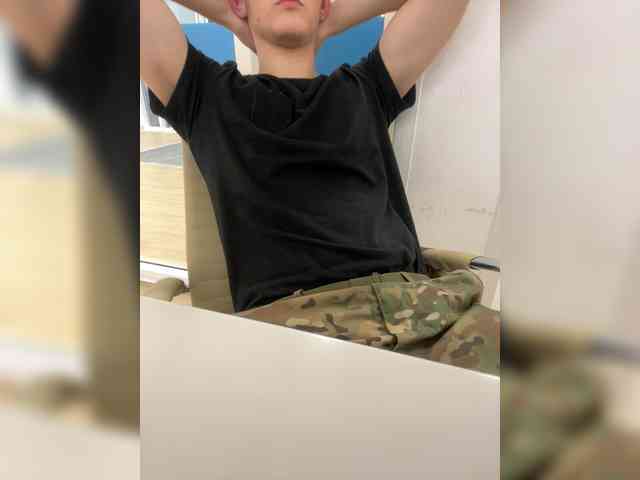 Soldat-7 Sex Cam Show