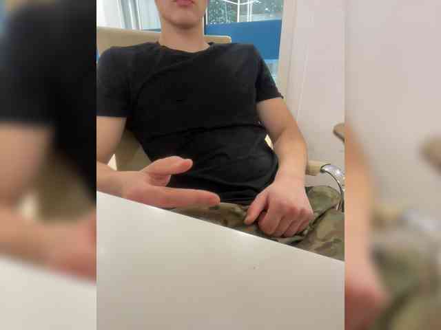 Soldat-7 Sex Cam Show