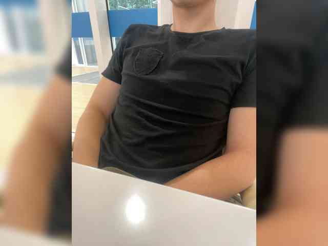 Soldat-7 Sex Cam Show