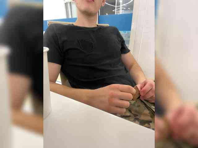 Soldat-7 Sex Cam Show