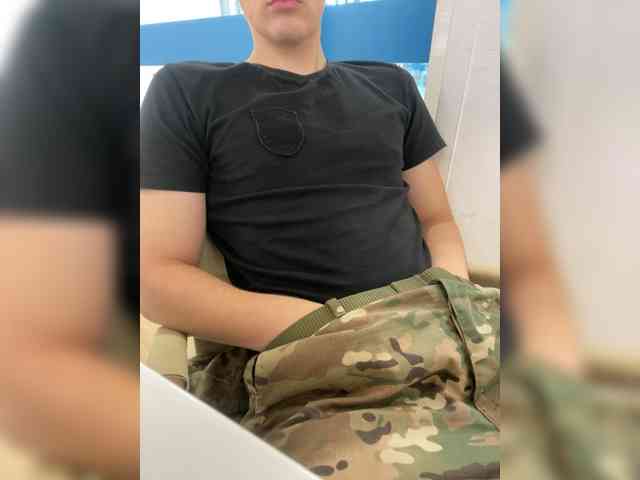 Soldat-7 Sex Cam Show