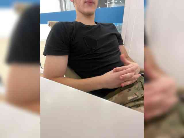 Soldat-7 Sex Cam Show