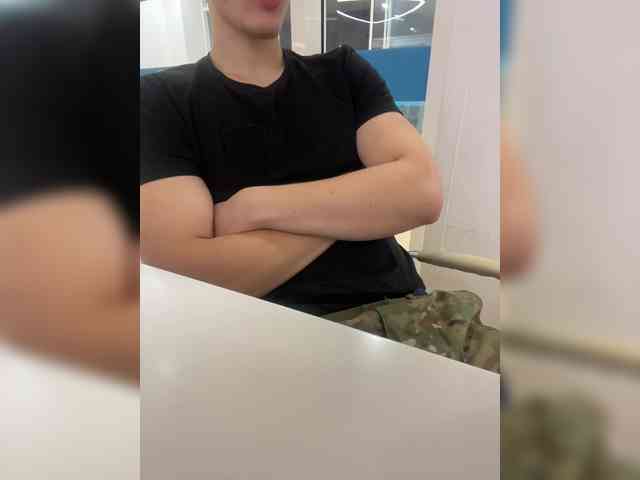 Soldat-7 Sex Cam Show