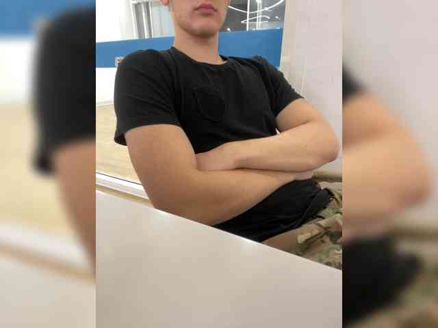 Soldat-7 Sex Cam Show