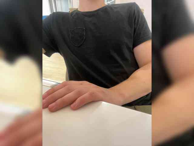 Soldat-7 Sex Cam Show