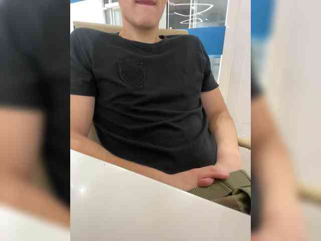 Soldat-7 Sex Cam Show