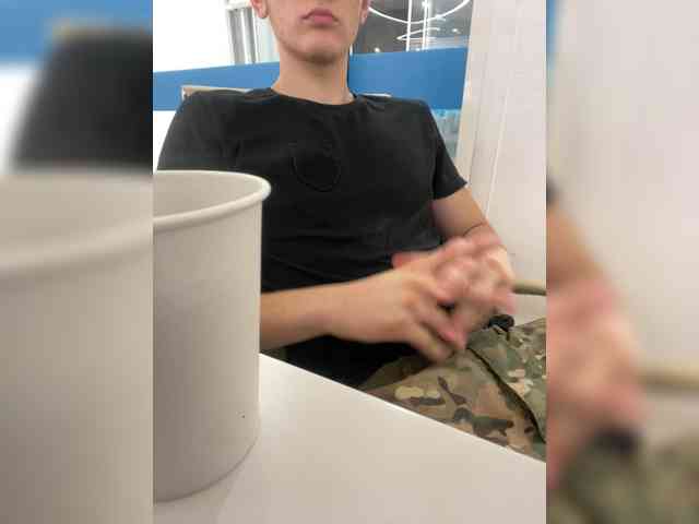 Soldat-7 Sex Cam Show