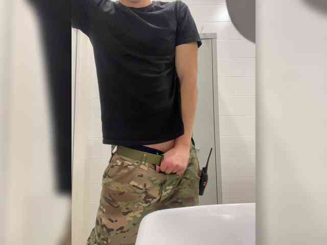 Soldat-7 Sex Cam Show