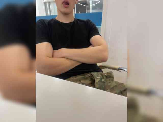 Soldat-7 Sex Cam Show