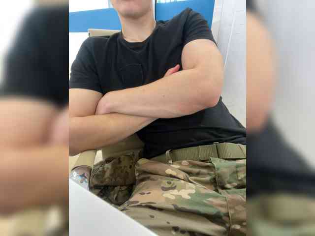 Soldat-7 Sex Cam Show