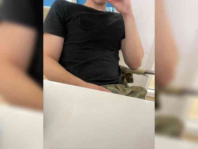 Soldat-7 Sex Cam Show