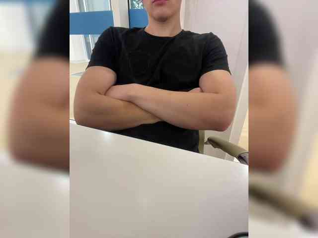 Soldat-7 Sex Cam Show