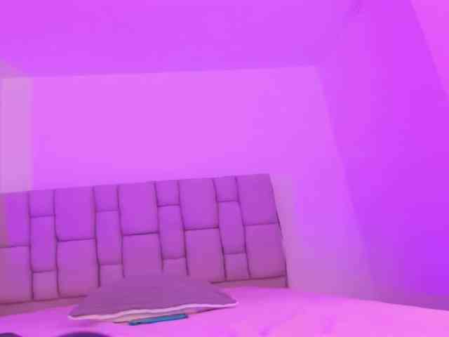Alex-Foxx2