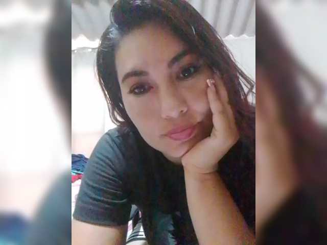 le modèle Kate014 est en webcam porno dans un show sur le site bongacams, il possède les tags suivants: Latino/Hispanic,Brunette,Trimmed