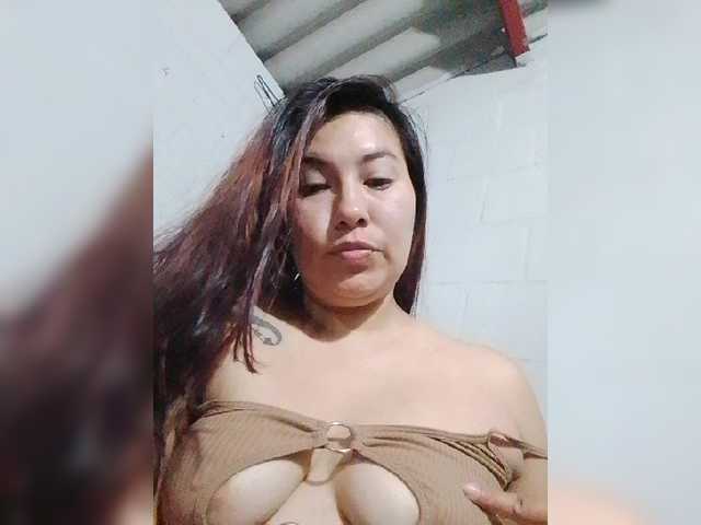 Kate014 live cam on BongaCams