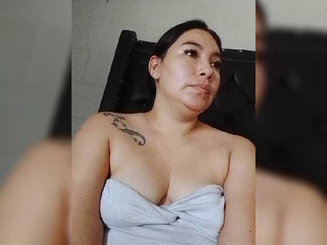 Kate014 live webcam show