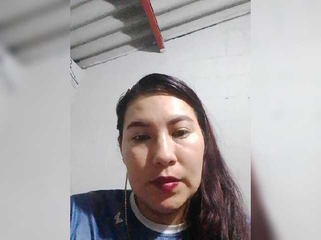 Kate014 live cam on BongaCams