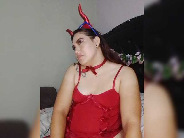 Kate014 live cam on BongaCams