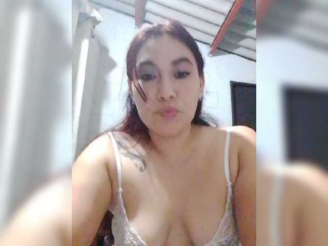 Kate014 live cam on BongaCams