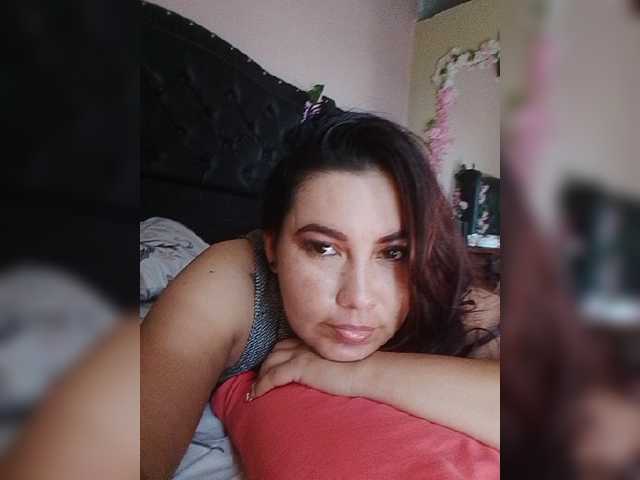 Kate014, en directo ahora en BongaCams