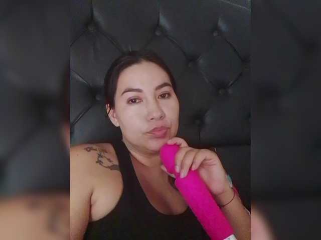 Kate014 live cam on BongaCams