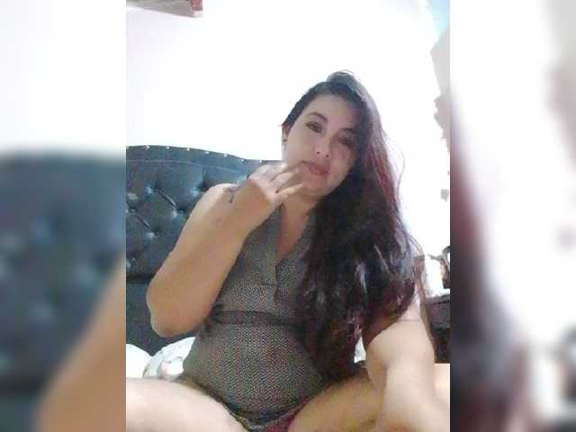 Kate014, en directo ahora en BongaCams
