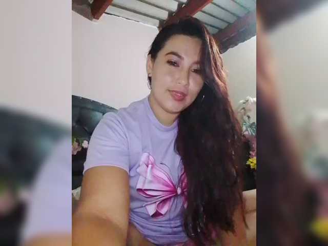 Kate014 live cam on BongaCams