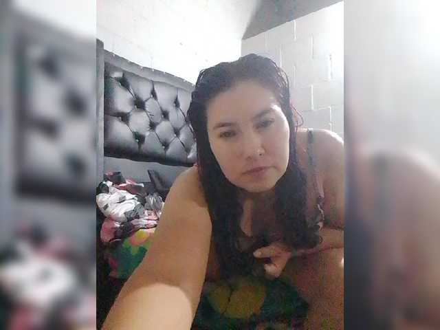 Kate014 live cam on BongaCams