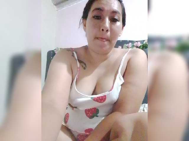 Kate014 live cam on BongaCams