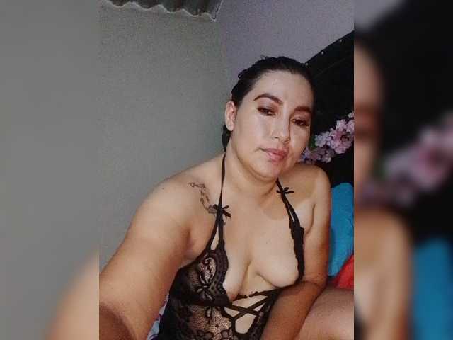 Kate014 live cam on BongaCams