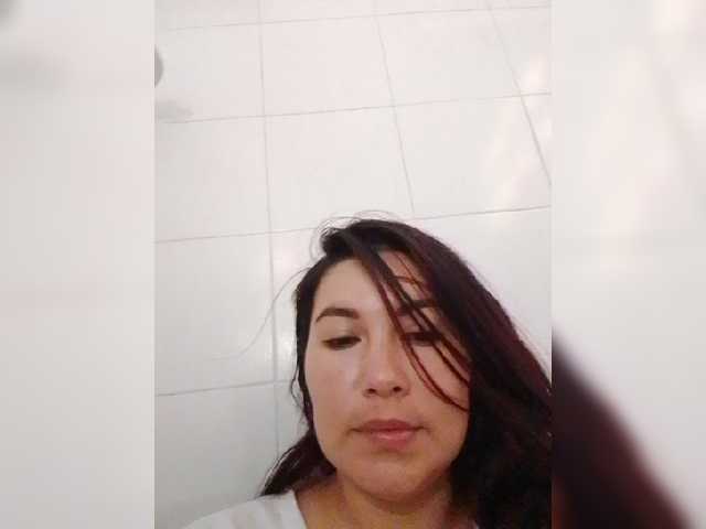 Kate014 live cam on BongaCams