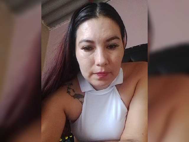 Kate014 live cam on BongaCams