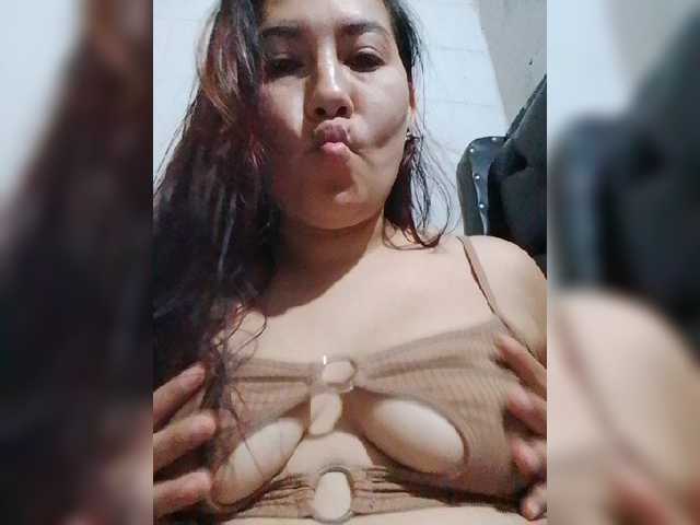 Kate014 live cam on BongaCams
