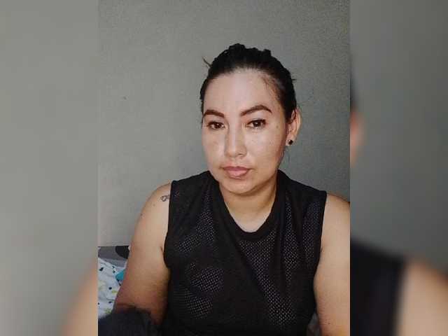 Kate014, en directo ahora en BongaCams