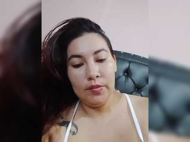 Kate014 live cam on BongaCams