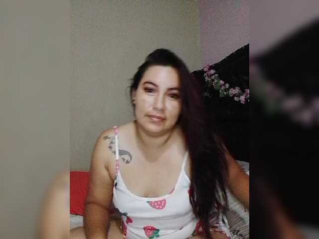 Kate014, en directo ahora en BongaCams