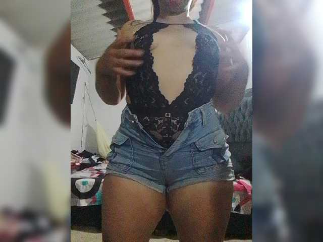 le modèle Kate014 est en webcam porno dans un show sur le site bongacams, il possède les tags suivants: Latino/Hispanic,Brunette,Trimmed