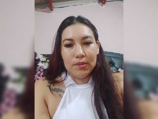 Kate014 live cam on BongaCams