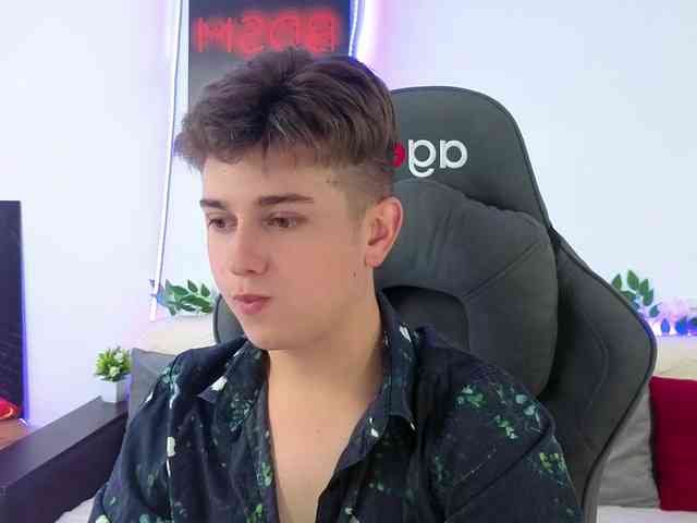 MilessCooper Sex Cam Show