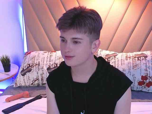 MilessCooper Sex Cam Show