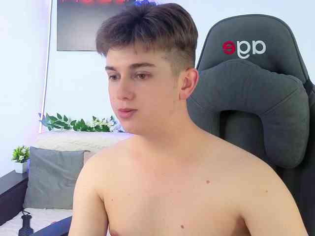 MilessCooper Sex Cam Show