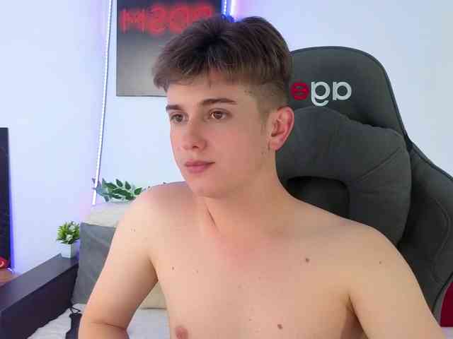MilessCooper Sex Cam Show